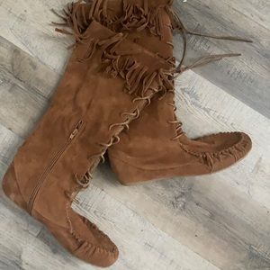 Brown fringe boots moccasin style boho